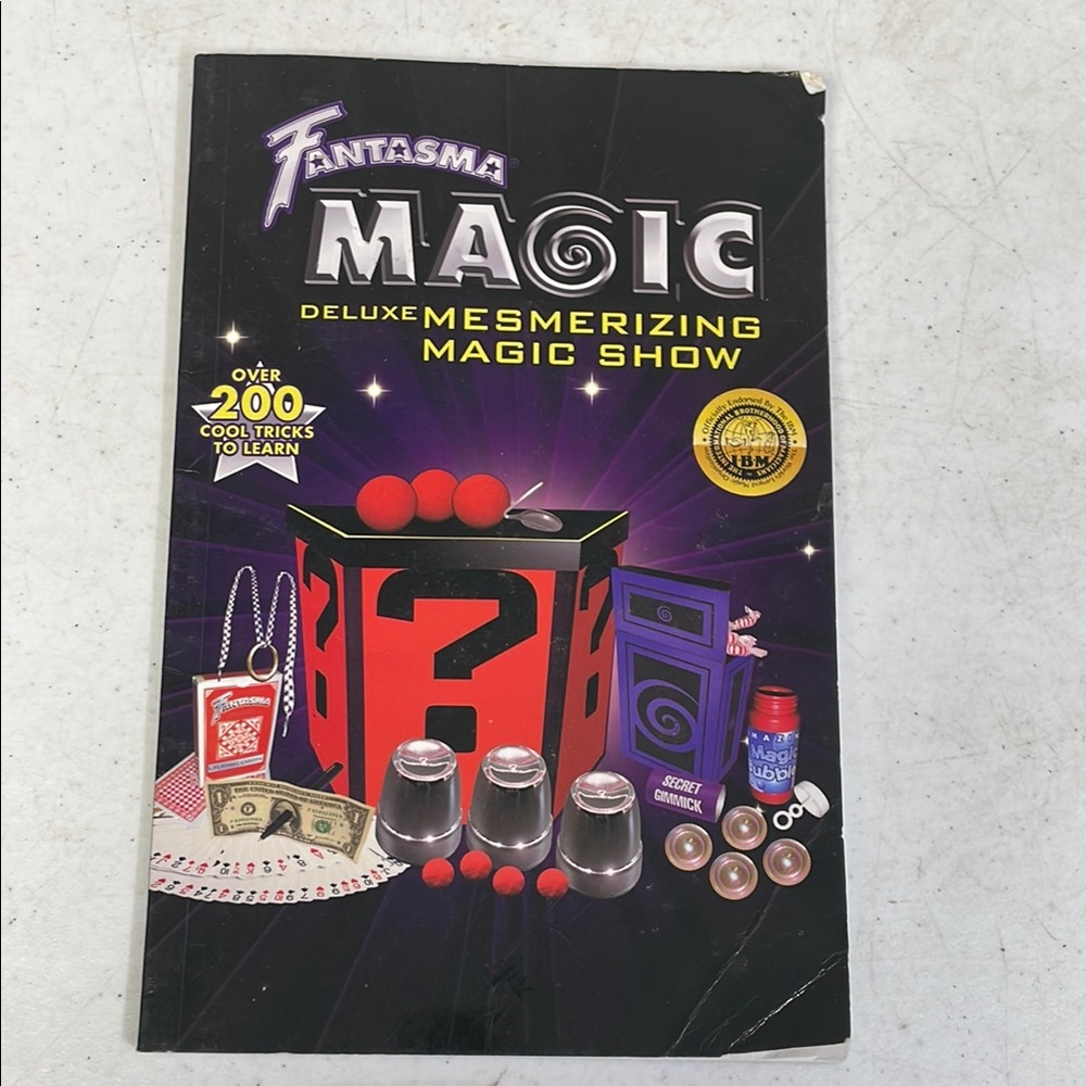 Fantasma Magic Deluxe Magic Show Book